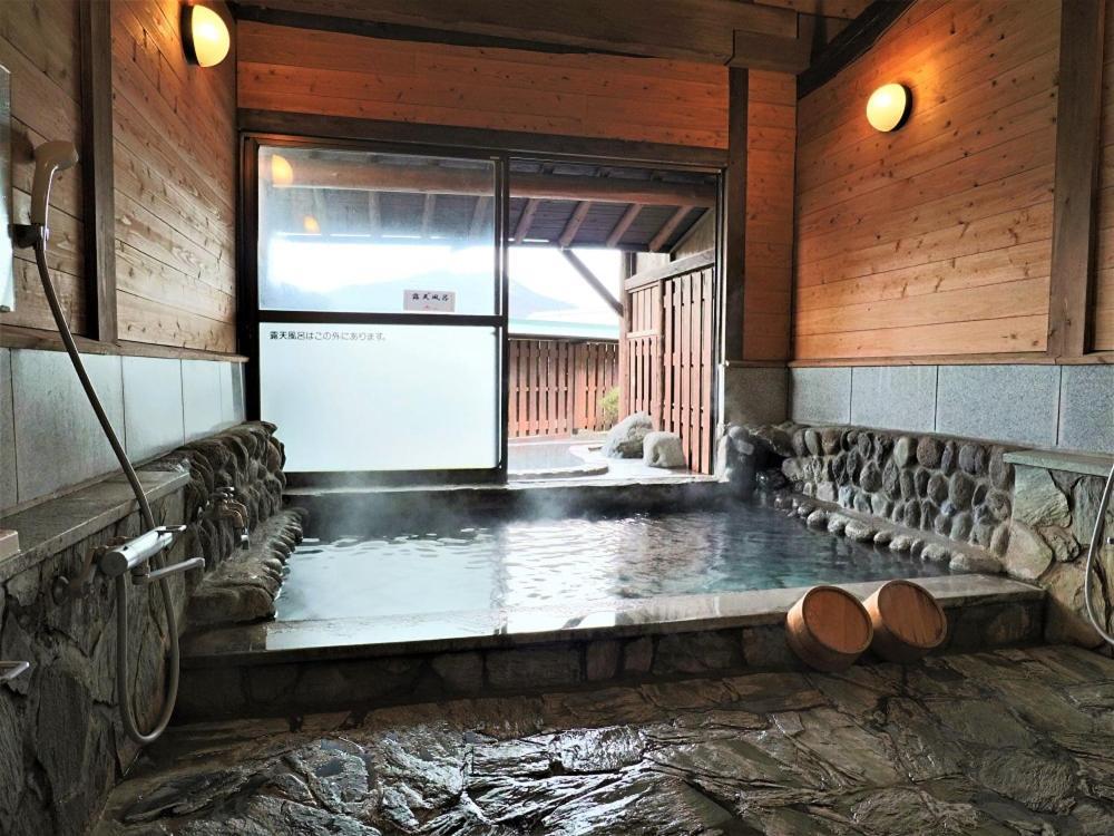 Ryokan Hikarinoie Юфу Екстериор снимка
