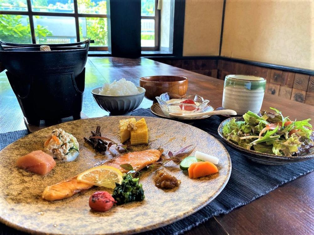 Ryokan Hikarinoie Юфу Екстериор снимка